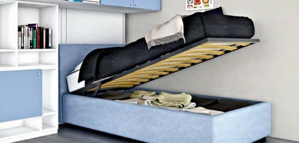 Letto imbottito con vano contenitore
